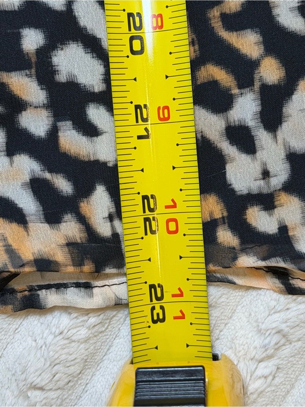 Evereve Leopard-Print Cap Sleeve Blouse — Size L - Picture 16 of 16
